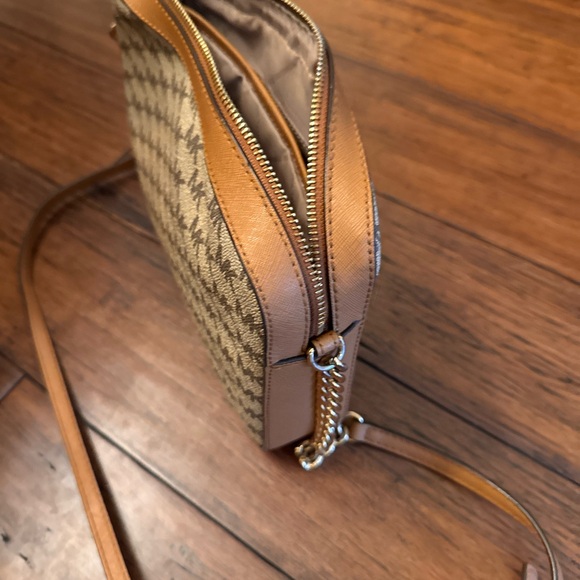 Michael Kors Beige and Brown Crossbody Bag - Picture 6 of 8